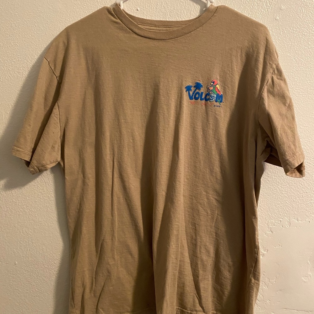 Volcom t shirt size xl
